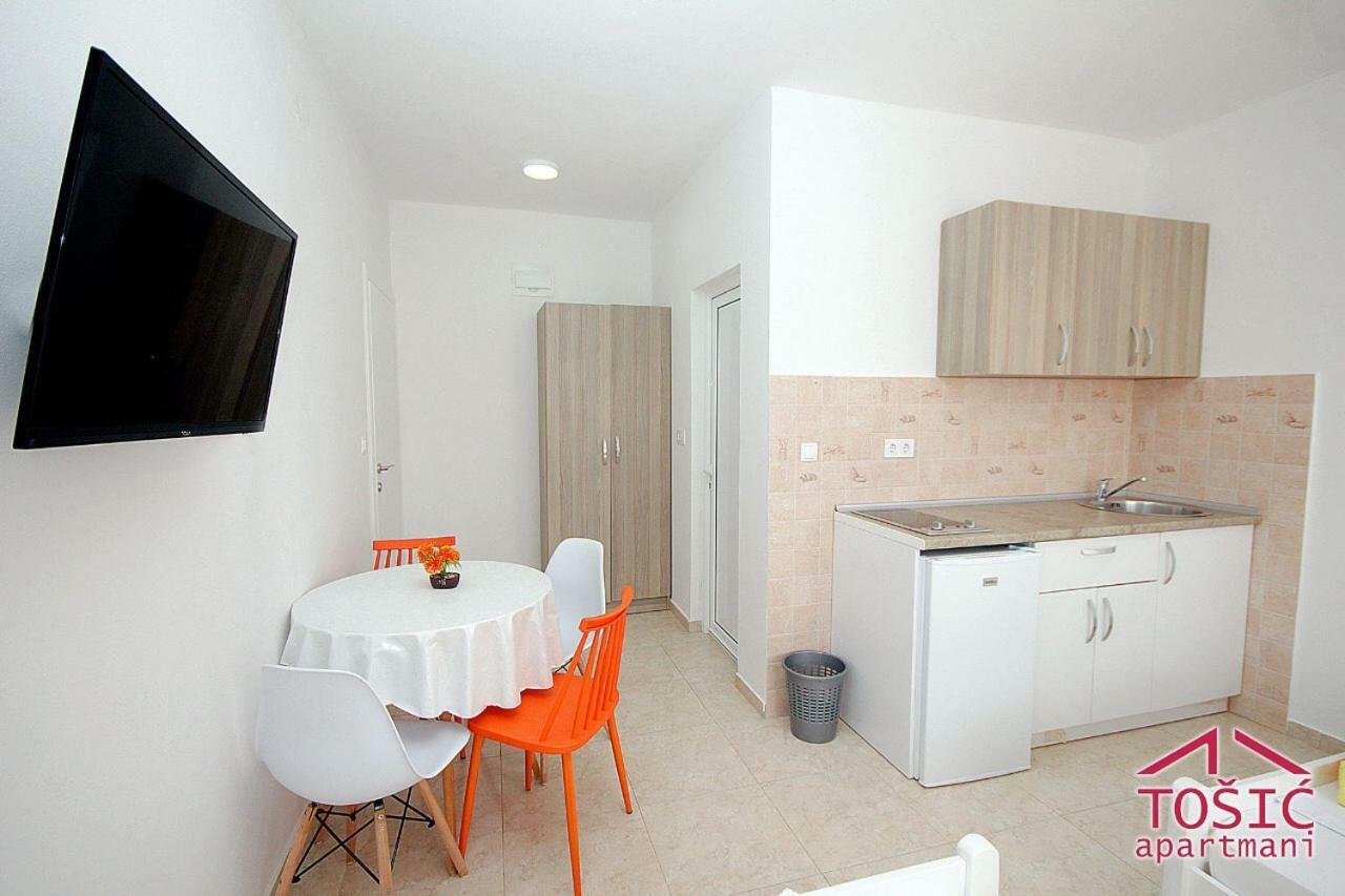 Apartment Tosic Bar