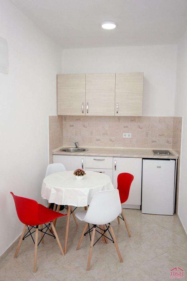 Tosic Apartment Bar