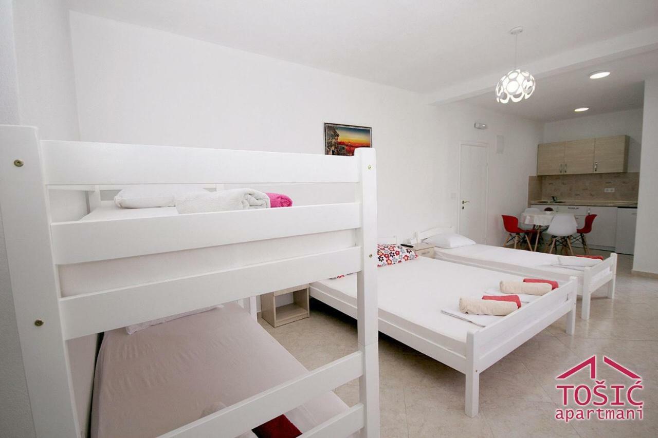 Apartment Tosic Bar