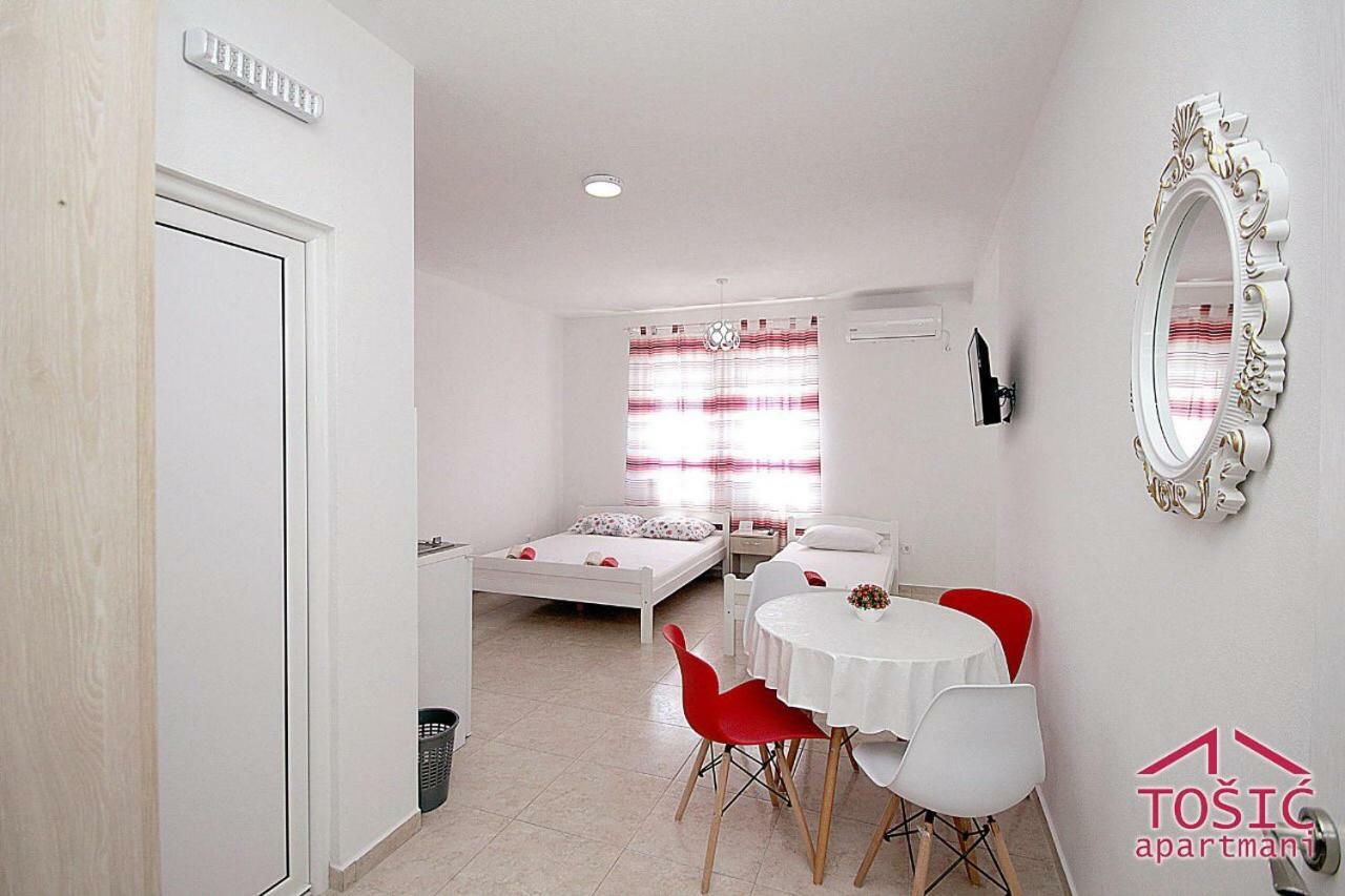 Apartment Tosic Bar